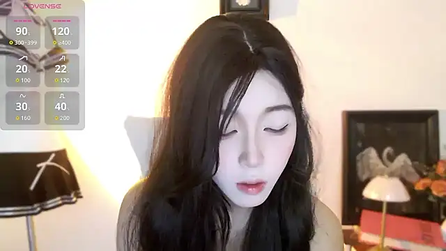 Wfrost0707 online show from November 17, 2025, 6:19 am