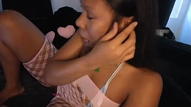 Snapshot of __suki chatting on September 14, 2025, 10:42 pm suki online show from September 14, 2025, 10:42 pm