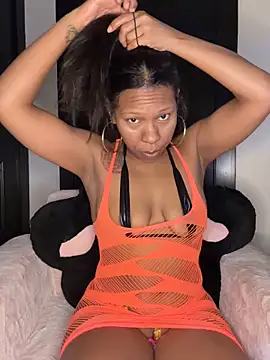 Snapshot of __suki chatting on October 21, 2025, 8:48 am suki online show from October 21, 2025, 8:48 am