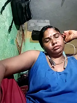 SweetKomal89 online show from November 1, 2025, 8:44 pm