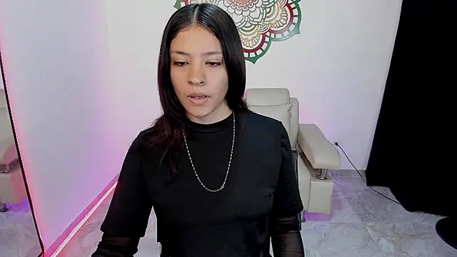 Candy fox 19 online show from July 9, 2026, 3:05 pm