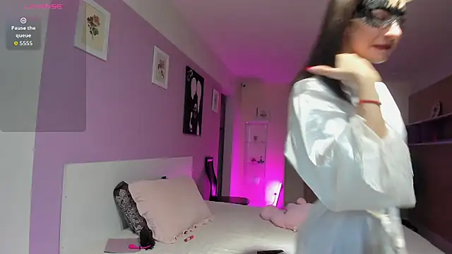 dark summer online show from January 18, 2026, 11:36 am