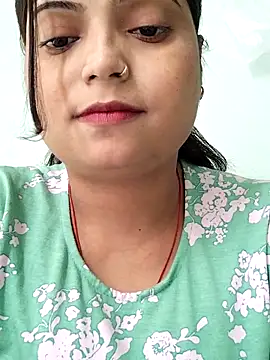 Hot-Pooja25 online show from May 7, 2026, 4:07 am