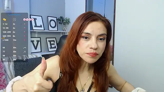 KendallWood  online show from May 13, 2026, 2:31 am