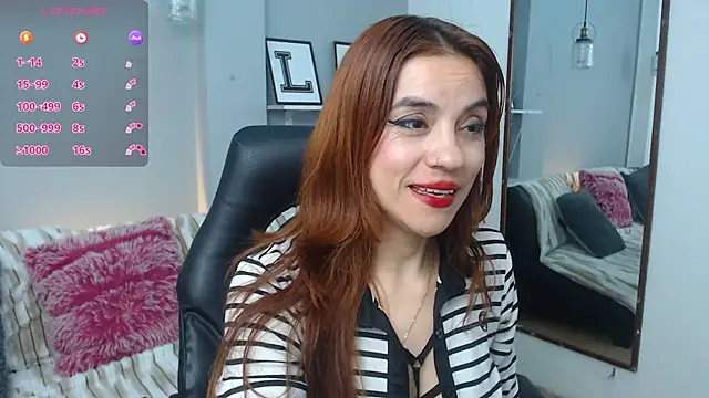 KendallWood  online show from May 24, 2026, 4:28 am