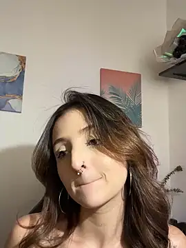 Snapshot of katy___deliz chatting on October 18, 2025, 8:20 pm katy deliz online show from October 18, 2025, 8:20 pm
