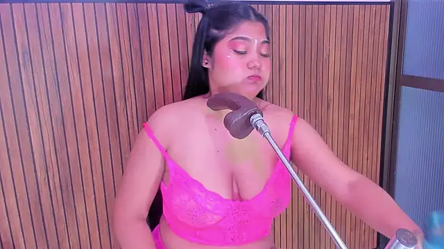 Snapshot of mysticlatina1 chatting on November 7, 2025, 11:54 am mysticlatina1 online show from November 7, 2025, 11:54 am