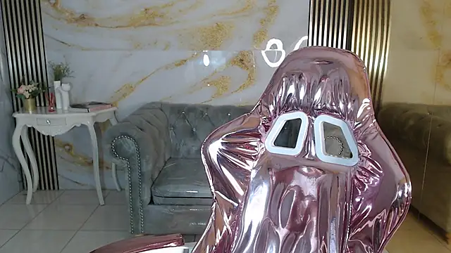 catalina5 s online show from January 14, 2026, 1:06 pm