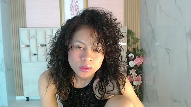 catalina5 s online show from March 25, 2026, 3:12 am