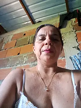 Lucerito-Hot online show from December 14, 2025, 2:33 pm