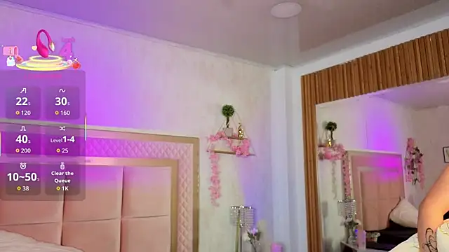 Snapshot of RobinBennett chatting on December 19, 2025, 12:56 pm RobinBennett online show from December 19, 2025, 12:56 pm