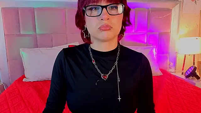 Snapshot of RobinBennett chatting on March 5, 2026, 12:34 pm RobinBennett online show from March 5, 2026, 12:34 pm