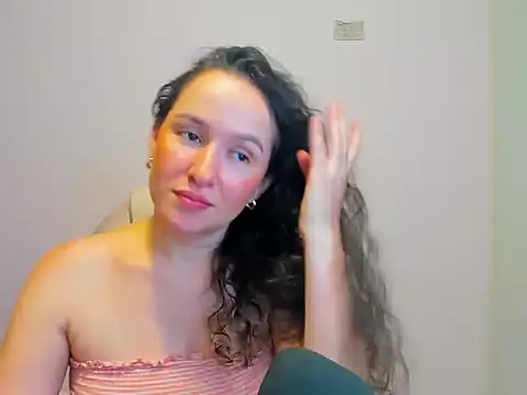 butterflyfree1 online show from September 30, 2025, 11:43 pm