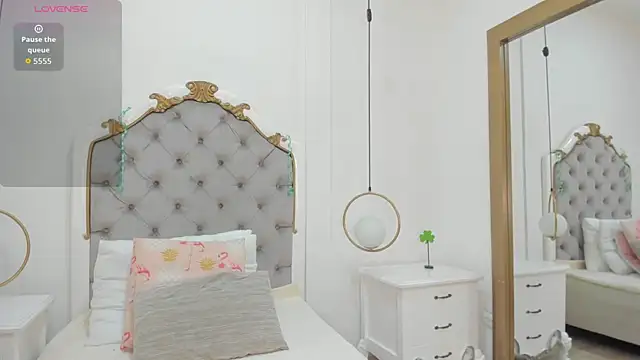 Skylerwhite02 online show from March 17, 2026, 3:44 am