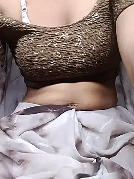 Snapshot of Aasha_devi05 chatting on October 31, 2025, 5:25 pm Aasha devi05 online show from October 31, 2025, 5:25 pm