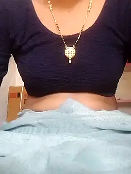 Snapshot of Aasha_devi05 chatting on December 5, 2025, 6:11 am Aasha devi05 online show from December 5, 2025, 6:11 am