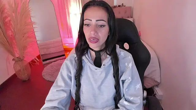 Snapshot of Mariam_Lopez__ chatting on November 16, 2025, 2:00 pm Mariam Lopez online show from November 16, 2025, 2:00 pm