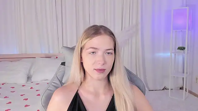 Snapshot of Susan_Mimi chatting on October 7, 2025, 4:53 am Susan Mimi online show from October 7, 2025, 4:53 am