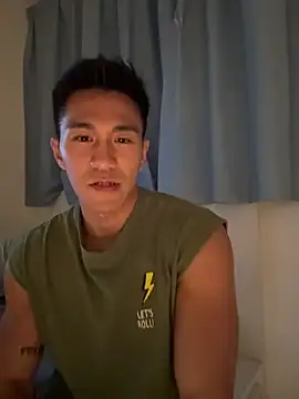 Snapshot of gooodboiii chatting on December 22, 2025, 4:48 pm gooodboiii online show from December 22, 2025, 4:48 pm