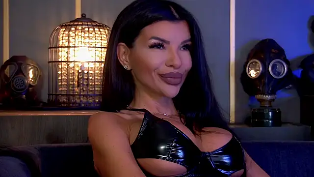Snapshot of EleniaDevons chatting on September 26, 2025, 12:31 pm EleniaDevons online show from September 26, 2025, 12:31 pm