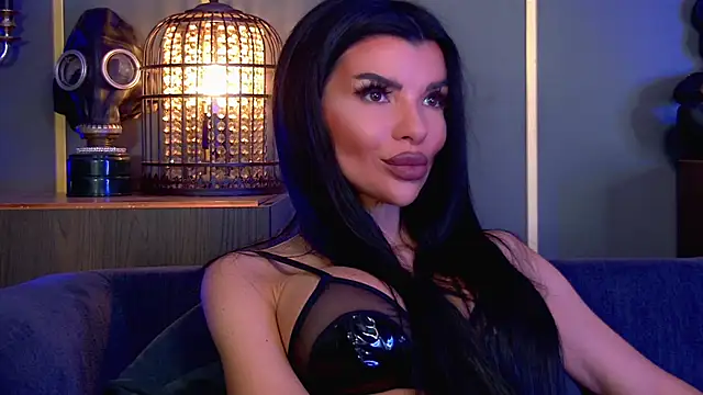 Snapshot of EleniaDevons chatting on February 3, 2026, 2:00 pm EleniaDevons online show from February 3, 2026, 2:00 pm