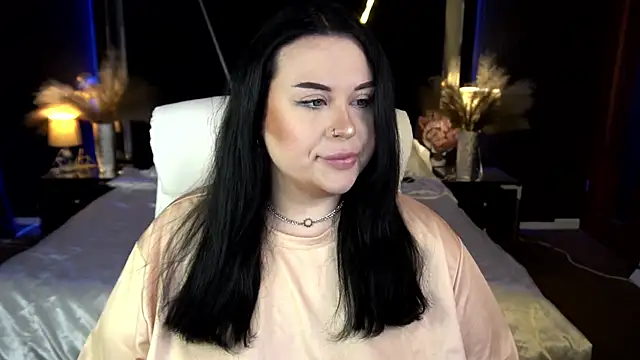 SerahMirabeli online show from November 30, 2025, 8:24 pm