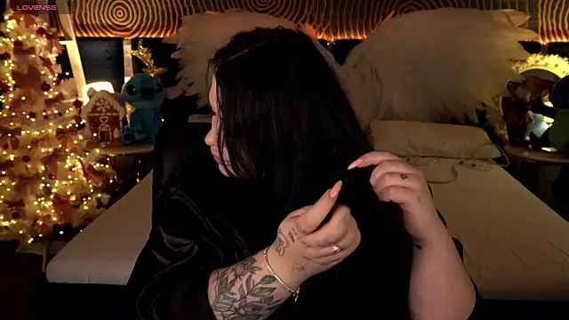 Snapshot of SerahMirabeli chatting on January 10, 2026, 8:10 pm SerahMirabeli online show from January 10, 2026, 8:10 pm