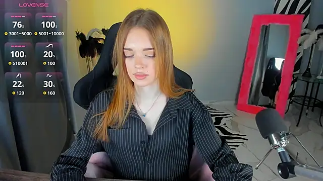 Snapshot of FlexyFox chatting on February 28, 2026, 4:08 pm FlexyFox online show from February 28, 2026, 4:08 pm