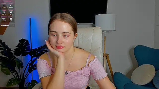 Snapshot of Sweet__Amily chatting on October 1, 2025, 6:19 am Sweet Amily online show from October 1, 2025, 6:19 am