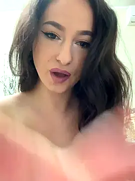 Snapshot of SunnyDane chatting on November 10, 2025, 10:47 am SunnyDane online show from November 10, 2025, 10:47 am