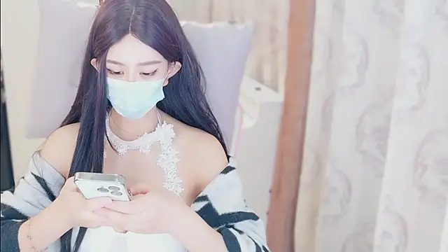 Aurora-77 online show from November 2, 2025, 3:58 pm