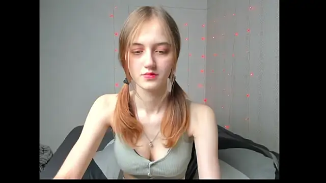 Snapshot of dreamy_pollyyy chatting on March 30, 2026, 3:57 pm dreamy pollyyy online show from March 30, 2026, 3:57 pm
