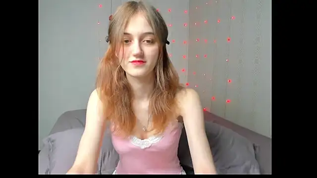 Snapshot of dreamy_pollyyy chatting on April 8, 2026, 4:51 pm dreamy pollyyy online show from April 8, 2026, 4:51 pm