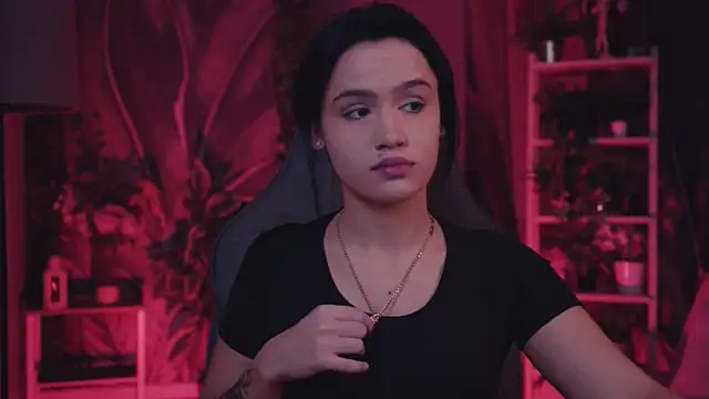 Snapshot of MonicaFarmer chatting on January 17, 2026, 5:49 pm MonicaFarmer online show from January 17, 2026, 5:49 pm