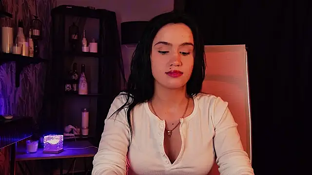 Snapshot of MonicaFarmer chatting on February 17, 2026, 8:15 pm MonicaFarmer online show from February 17, 2026, 8:15 pm