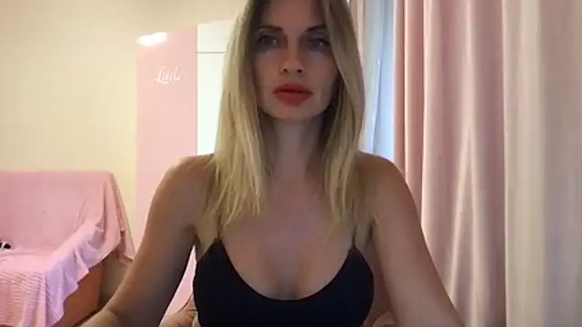 KarelliaStar online show from June 27, 2026, 5:40 pm
