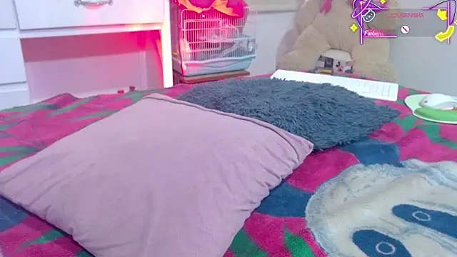 Snapshot of Charlotte_Landry__ chatting on January 16, 2026, 9:41 pm Charlotte Landry online show from January 16, 2026, 9:41 pm