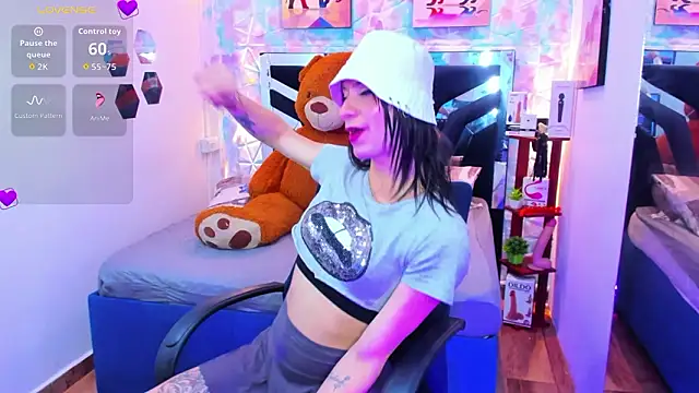 Snapshot of Charlotte_Landry__ chatting on February 28, 2026, 4:52 pm Charlotte Landry online show from February 28, 2026, 4:52 pm