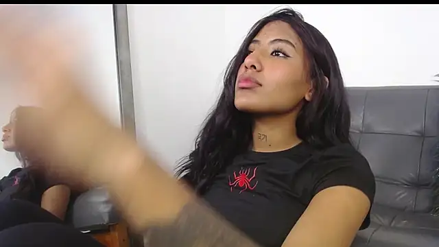 Deysha Garcias online show from October 15, 2025, 3:23 pm