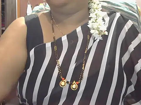 Snapshot of Nisha-telugu chatting on December 14, 2025, 2:00 pm Nisha-telugu online show from December 14, 2025, 2:00 pm