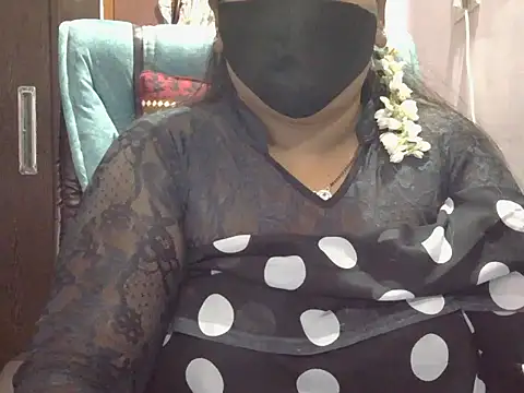 Snapshot of Nisha-telugu chatting on January 5, 2026, 5:27 pm Nisha-telugu online show from January 5, 2026, 5:27 pm