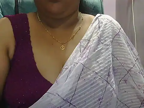 Snapshot of Nisha-telugu chatting on February 5, 2026, 5:17 pm Nisha-telugu online show from February 5, 2026, 5:17 pm