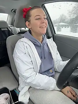 Snapshot of AllesandraLove chatting on February 6, 2026, 1:47 pm AllesandraLove online show from February 6, 2026, 1:47 pm