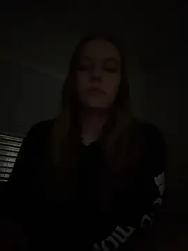 Snapshot of AllesandraLove chatting on February 15, 2026, 8:46 am AllesandraLove online show from February 15, 2026, 8:46 am