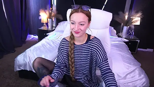 Snapshot of FoxyMayy chatting on October 18, 2025, 1:12 pm FoxyMayy online show from October 18, 2025, 1:12 pm