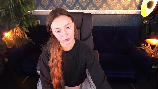 Snapshot of FoxyMayy chatting on October 22, 2025, 1:00 pm FoxyMayy online show from October 22, 2025, 1:00 pm