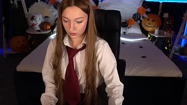 Snapshot of FoxyMayy chatting on November 1, 2025, 9:28 pm FoxyMayy online show from November 1, 2025, 9:28 pm