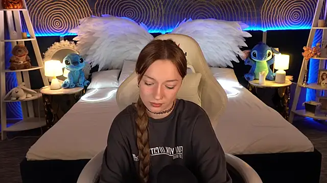 Snapshot of FoxyMayy chatting on November 5, 2025, 1:55 pm FoxyMayy online show from November 5, 2025, 1:55 pm