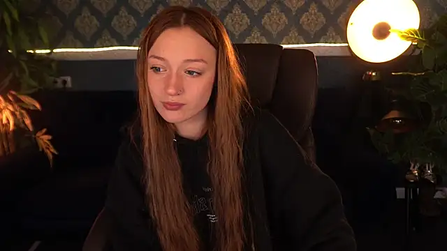 Snapshot of FoxyMayy chatting on November 15, 2025, 7:27 am FoxyMayy online show from November 15, 2025, 7:27 am