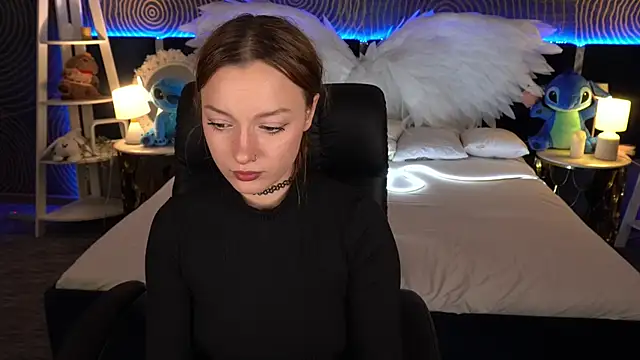 Snapshot of FoxyMayy chatting on November 27, 2025, 8:22 pm FoxyMayy online show from November 27, 2025, 8:22 pm